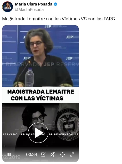 María Clara Posada comparó imágenes de Julieta Lemaitre durante la audiencia con Sigifredo López en 2022 y una diligencia con Rodrigo Londoño, alias Timochenko, en 2019. - crédito @MaclaPosada/X