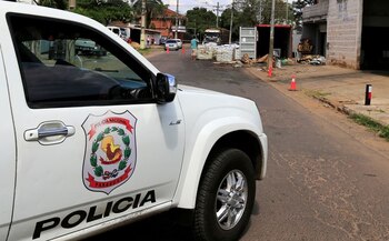 Un vehículo policial se observa