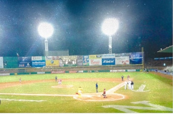 Entre los trabajos de modernización se incluyen nueva iluminación, pantallas, audio profesional, butacas y renovación total de áreas comunes. (Instagram/ @yaquisoficial)