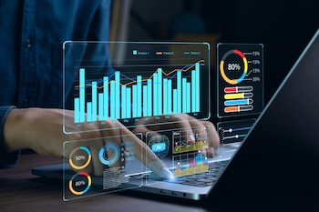 También se requiere un data analyst junior para el área de gestión humana, así como especialistas en supervisión de cooperativas y riesgos de inversión.