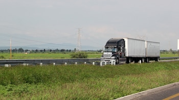 Transportistas mexicanos ponen condiciones al diálogo antes del paro previsto en rutas de carga