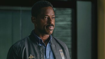 Sterling K. Brown sometió su