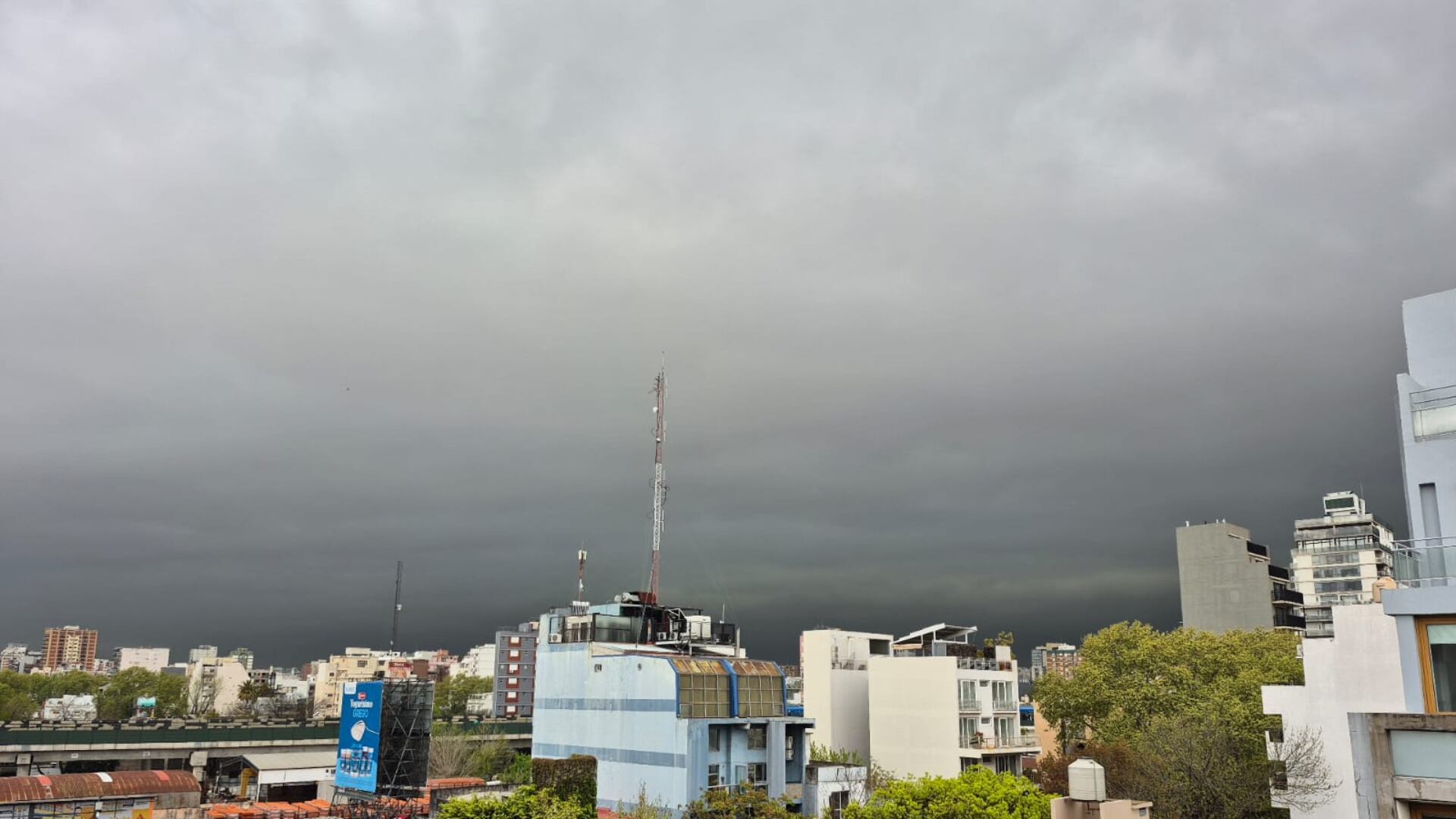 Se prevén chaparrones para este sábado por la mañana en CABA.