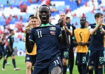 En 2023, Awer Mabil fue distinguido como Joven Australiano del Año, reconociendo su impacto tanto en el deporte como en la solidaridad social (REUTERS/Annegret Hilse)