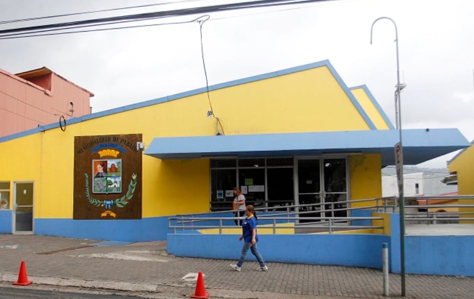 La Municipalidad de Paraíso, en Cartago, estuvo en el centro de una investigación judicial por irregularidades en la aprobación de permisos para construir un motel, caso que terminó con una condena de tres años de prisión contra el exalcalde Marvin Solano Zúñiga.