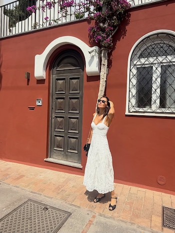 Las románticas postales de Pampita y Martín Pepa en Capri