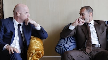 La UEFA acusa a la FIFA: "No puede seguir utilizando nuestro deporte para enriquecerse"