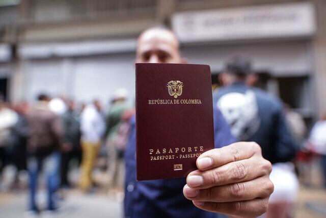 El nuevo modelo de pasaportes no arrancará en septiembre de 2025, tal y como se anunció en principio, luego de que la Cancillería admitiera retrasos y ausencia de un acuerdo - crédito John Paz/Colprensa