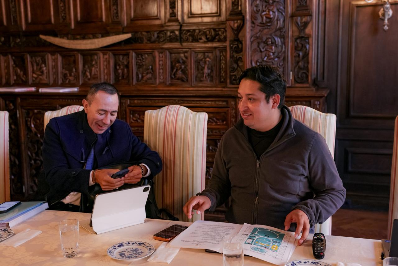 Altos funcionarios se reunieron en la residencia del embajador Daniel García-Peña para preparar el encuentro previsto para el 3 de febrero en la Casa Blanca - crédito Joel González/Presidencia