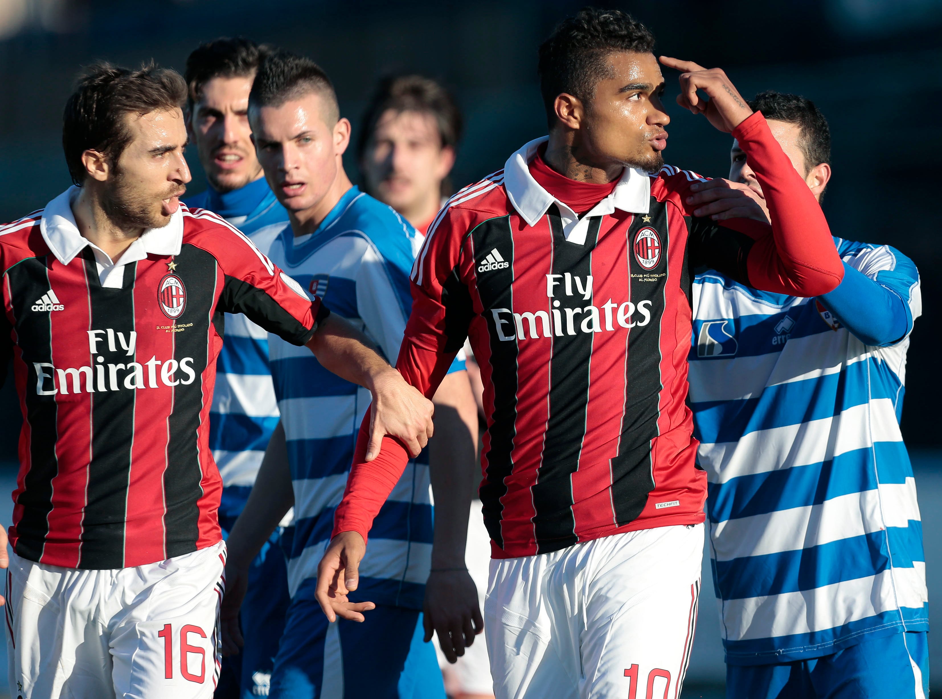 Kevin-Prince Boateng optó por representar a Ghana tras jugar en selecciones juveniles de Alemania y destacó en clubes europeos como AC Milan (AP Foto/Emilio Andreoli, archivo)
