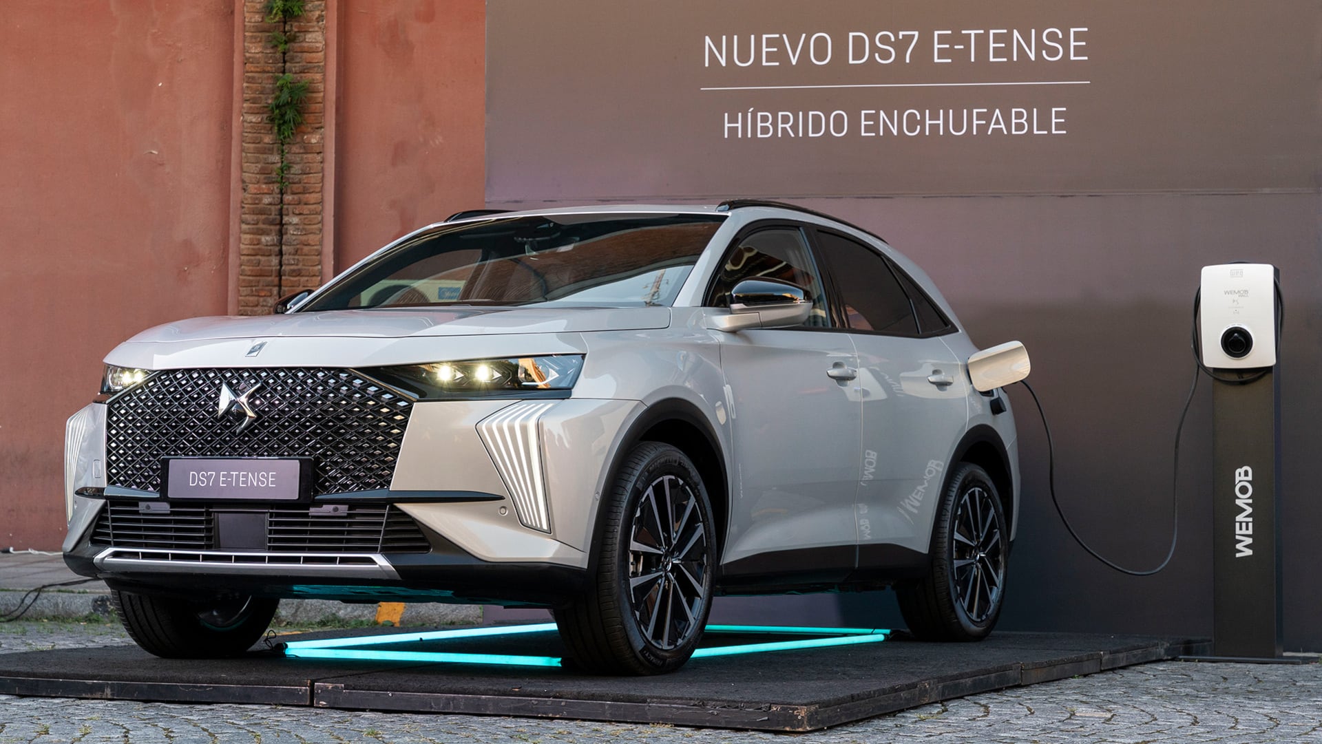 El DS 7 E-Tense fue el primer modelo de Stellantis en bajar de precio, incluso antes de conocerse la confirmación del final del impuesto al lujo