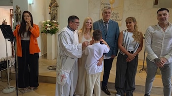 Las imágenes del bautismo muestran