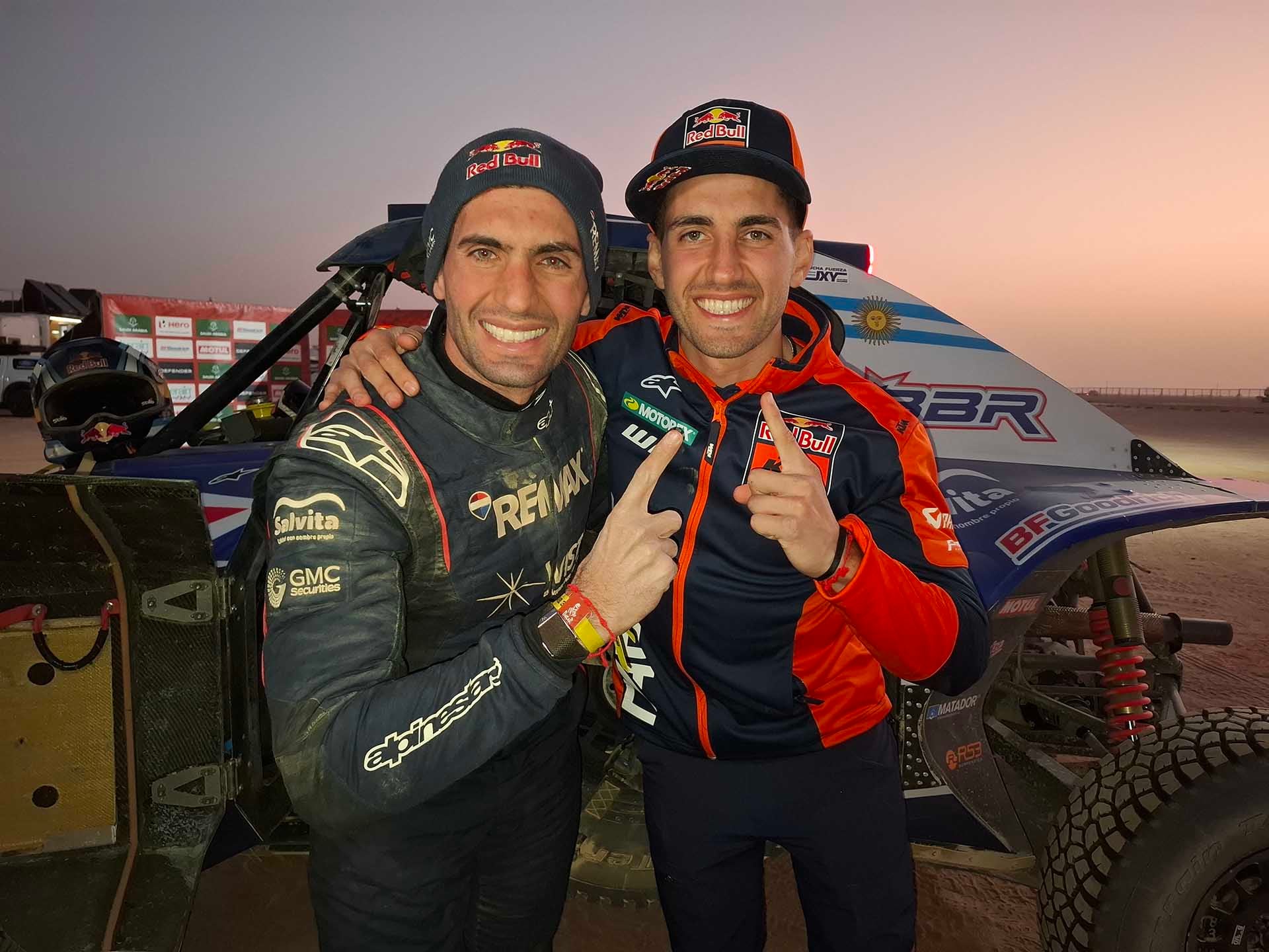 Kevin y Luciano Benavides son los primeros hermanos en la historia del Rally Dakar en ganar en un mismo día en dos categorías diferentes