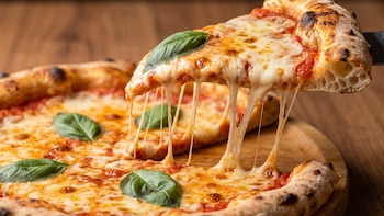 Por qué la pizza argentina seduce al mundo: creatividad, estilo propio y protagonismo en los rankings