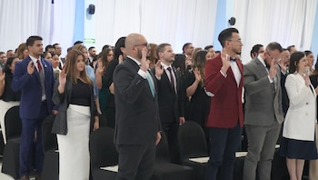 Solo esta semana, 108 médicos especialistas fueron juramentados por el Colegio de Médicos y Cirujanos de Costa Rica. Cortesía: Colegio de Médicos Costa Rica