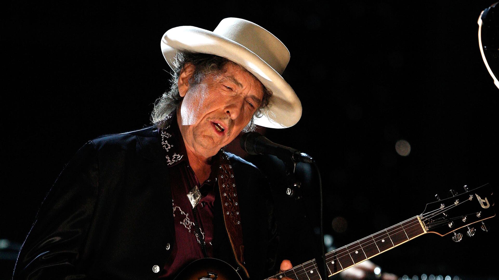 Hoy, a los 84 años, Dylan sigue con su eterno