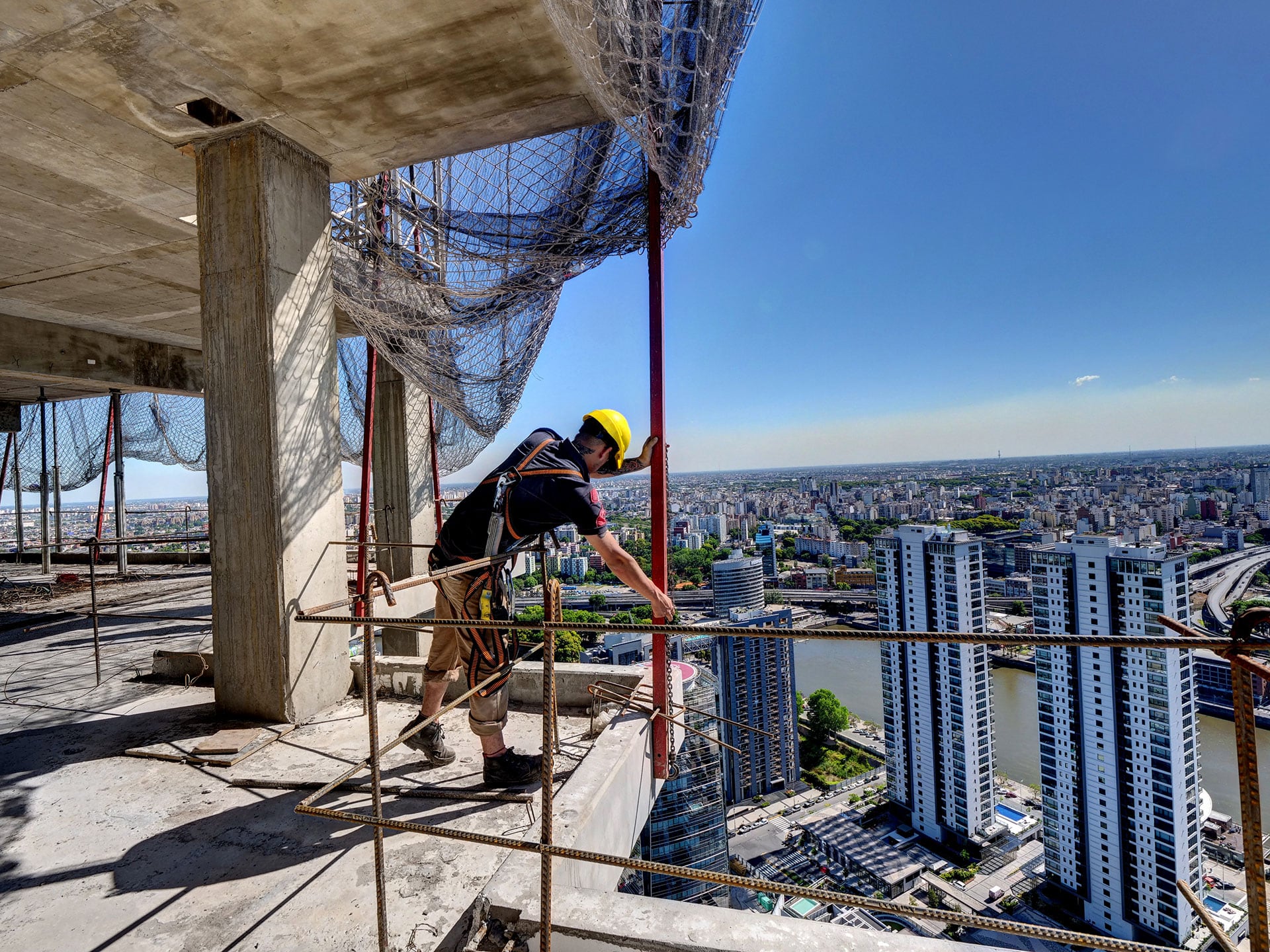 Los contratos de alquiler en Buenos Aires tienen actualizaciones trimestrales por inflación y la dolarización es más frecuente en los barrios del norte