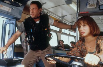 Keanu Reeves con Sandra Bullock