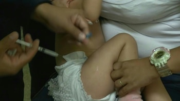 Denuncian que se pone en peligro la salud de los niños al racionar la aplicación de vacunas en Venezuela