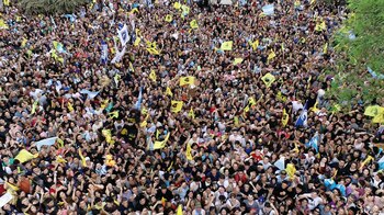 Una multitud se congregó para
