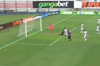 Wilmer Aguirre asegura su pase