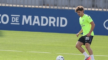 Julián Álvarez no se presentó a la práctica del Atlético de Madrid y crece el conflicto de cara al cierre del mercado de pases