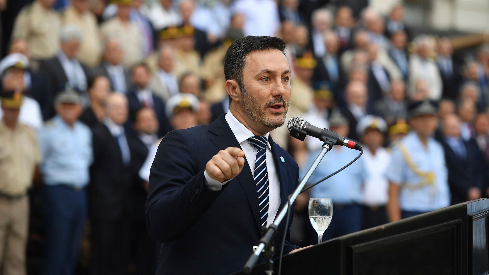 El ministro de Defensa, Luis Petri