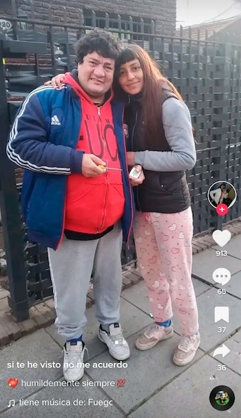 Pity Álvarez fue captado arreglando