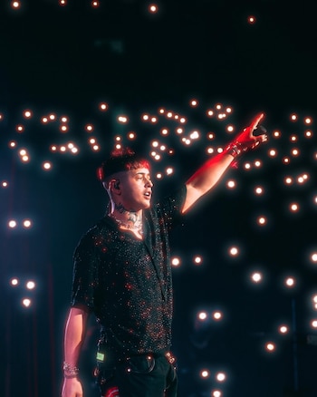 El artista se presentó en