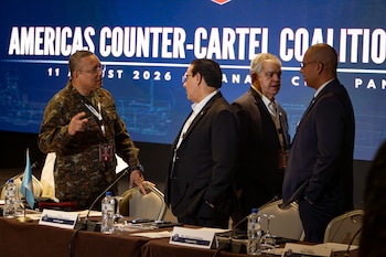 Pete Hegseth felicitó a Guatemala, Honduras y Ecuador por su papel en la Coalición de las Américas contra los Cárteles durante la reunión de seguridad regional en Panamá.