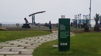 Con áreas verdes, piletas y