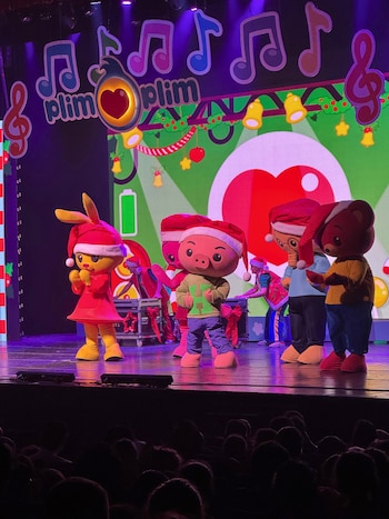 Nesho, Bam, Aquarella, Mei Li y Hoggie acompañarán a Plim Plim en su presentación en Lima.
