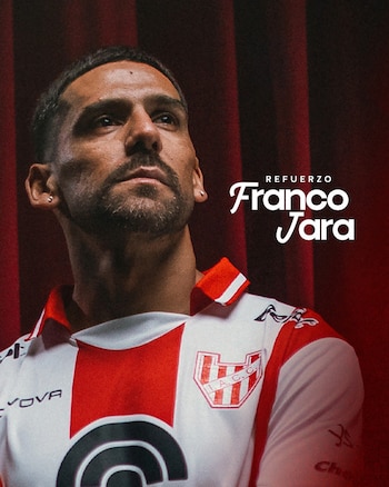 El delantero Franco Jara, de