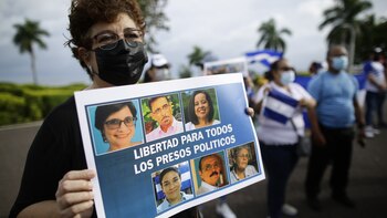 Familiares del periodista Miguel Mendoza