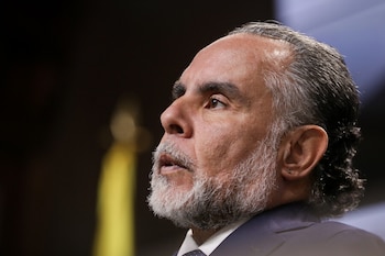 Armando Benedetti cuestiona la gestión