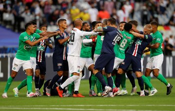 La patada a Mbappé provocó