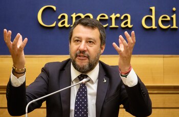 Matteo Salvini durante una conferencia