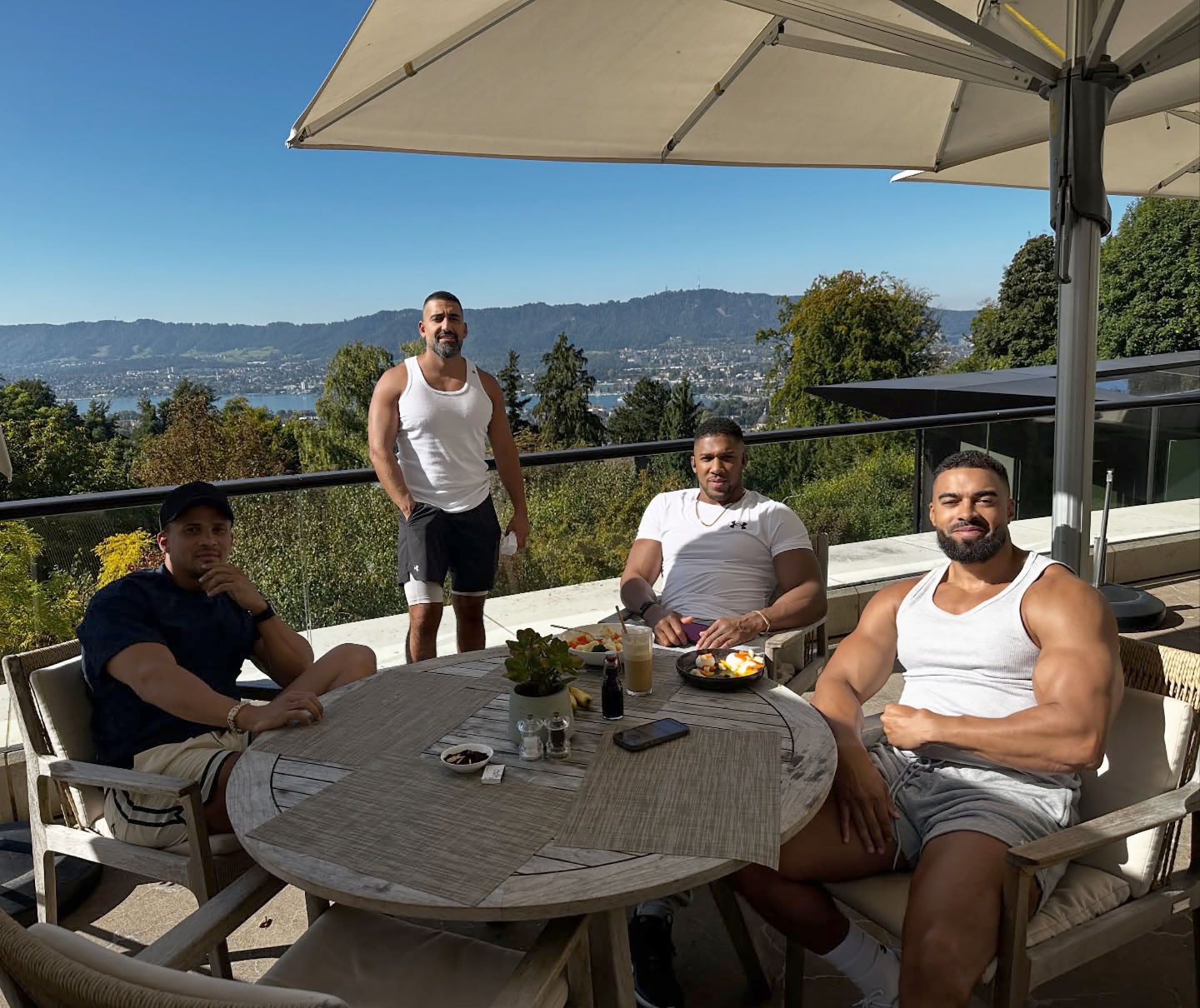 Joshua fue dado de alta tras el accidente (@healthy_mindset)