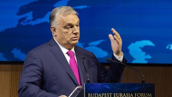 Orbán afea a Ucrania su