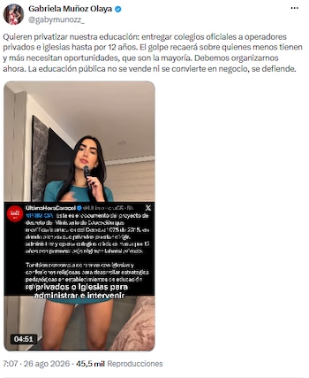 Gabriela Muñoz rechaza privatización de colegios y llama a defender la educación pública - crédito @gabymunozz_/X