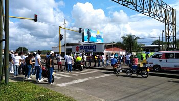 Imágenes de los jóvenes manifestándose