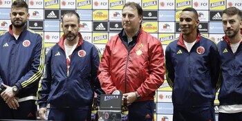 Néstor Lorenzo con su comando