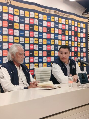 Miguel Mejía Barón presenta a