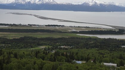 Jóvenes activistas demandaron al gobierno de Alaska por un proyecto de combustibles fósiles que amenaza sus derechos