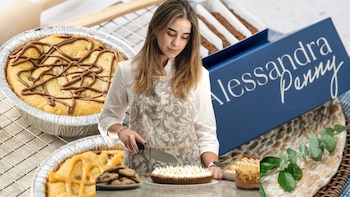 La repostera Alessandra Penny presentando