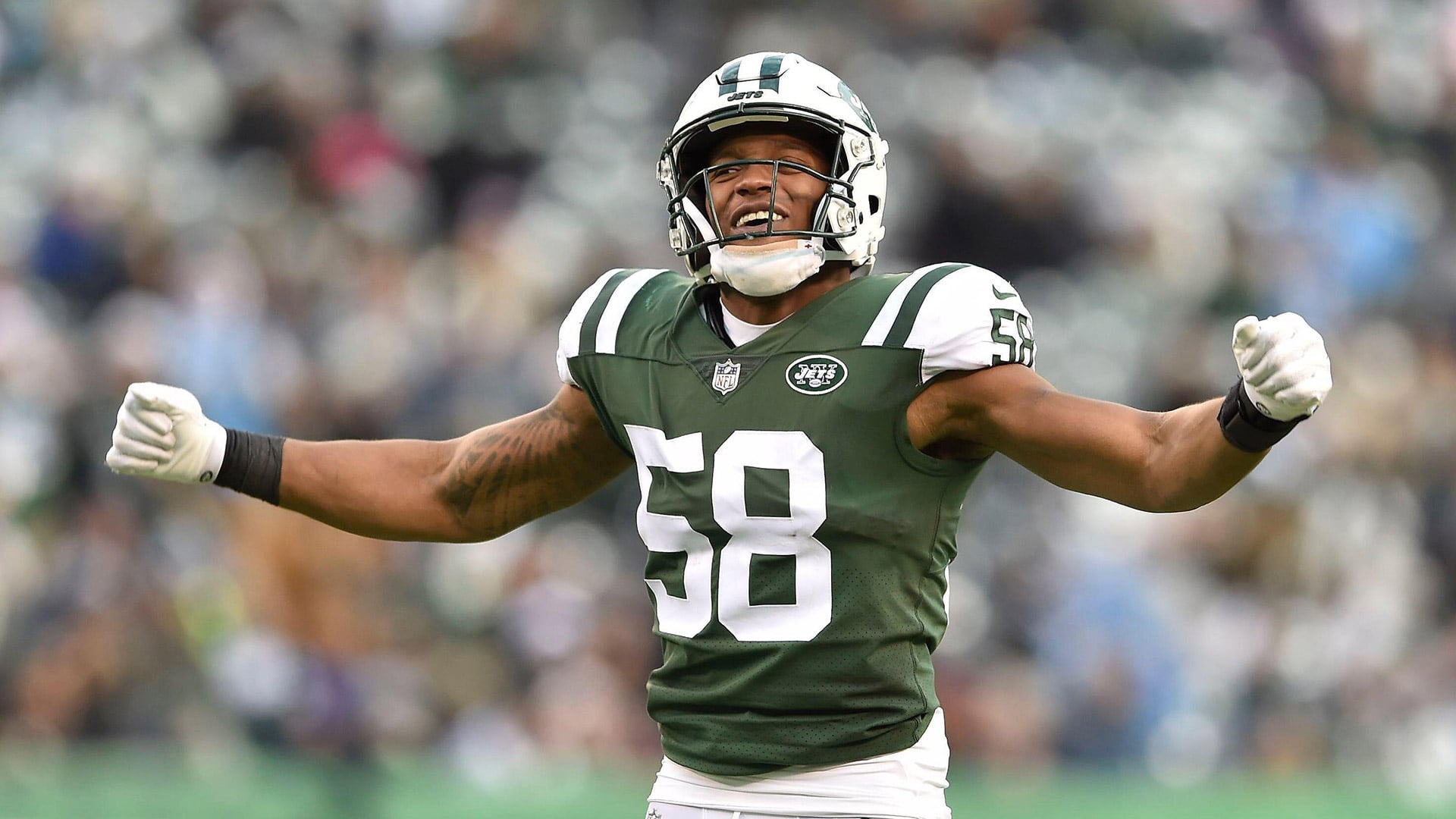 Fue uno de los mejores jugadores universitarios y actualmente enfrenta cargos de asesinato (AP)