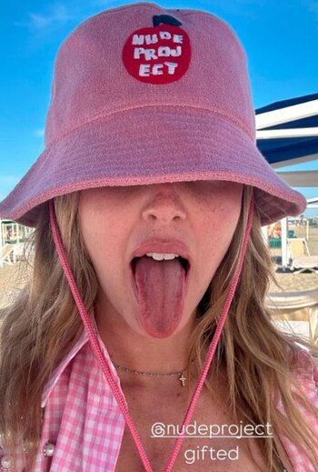 Chiara Ferragni con un sombrero