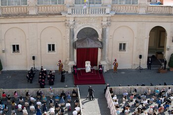 (Vatican Media via REUTERS)