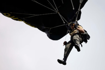 As Forças Armadas confirmaram que o espetáculo militar não acontecerá durante o desfile do dia 15 de setembro na praça nacional de Chelato Uclés. (Foto: Exército/Arquivo)