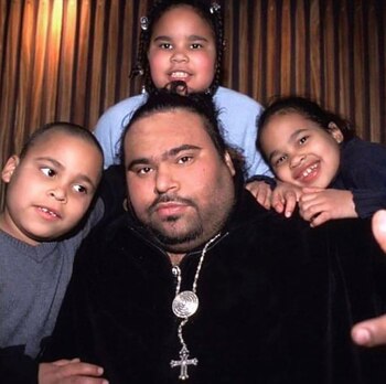 Más allá de la música,